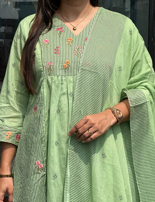 Green Mul Pair