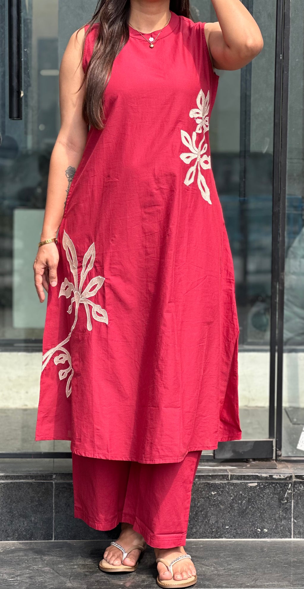 Maroon sleeveless kurti pant set