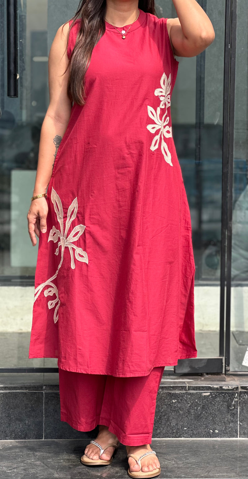 Maroon sleeveless kurti pant set